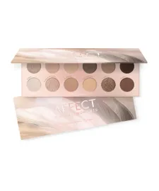 /TimelessMomentsEyeshadowPalette.webp